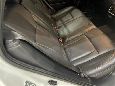 2022 Subaru Outback Limited   - Photo 10 - Santa Cruz, CA 95062