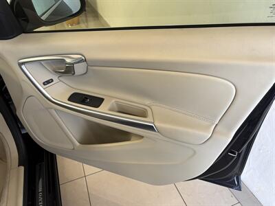 2015 Volvo S60 T5 Drive-E Premier   - Photo 5 - Santa Cruz, CA 95062