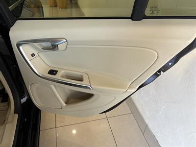 2015 Volvo S60 T5 Drive-E Premier   - Photo 9 - Santa Cruz, CA 95062