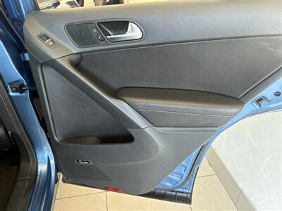 2017 Volkswagen Tiguan 2.0T SEL - Photo 16 - Santa Cruz, CA 95062