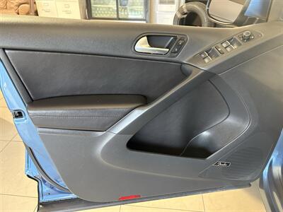 2017 Volkswagen Tiguan 2.0T SEL - Photo 17 - Santa Cruz, CA 95062