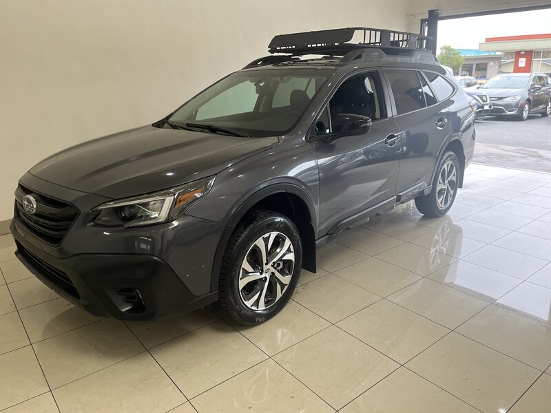 Subaru Outback's photo