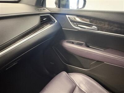 2017 Cadillac XT5 Premium Luxury   - Photo 12 - Santa Cruz, CA 95062