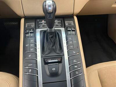 2017 Porsche Macan   - Photo 11 - Santa Cruz, CA 95062