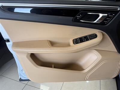 2017 Porsche Macan   - Photo 23 - Santa Cruz, CA 95062