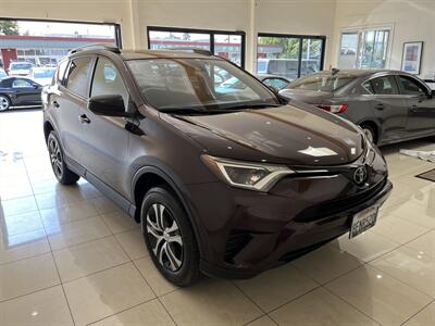 2018 Toyota RAV4 LE   - Photo 2 - Santa Cruz, CA 95062