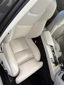 2019 Volvo XC60 T5 Momentum   - Photo 14 - Santa Cruz, CA 95062