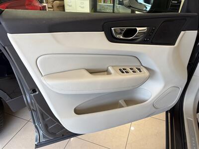 2019 Volvo XC60 T5 Momentum   - Photo 20 - Santa Cruz, CA 95062