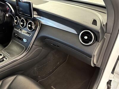 2019 Mercedes-Benz GLC GLC 300   - Photo 15 - Santa Cruz, CA 95062