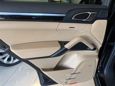 2016 Porsche Cayenne   - Photo 24 - Santa Cruz, CA 95062