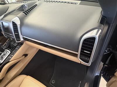 2016 Porsche Cayenne   - Photo 14 - Santa Cruz, CA 95062
