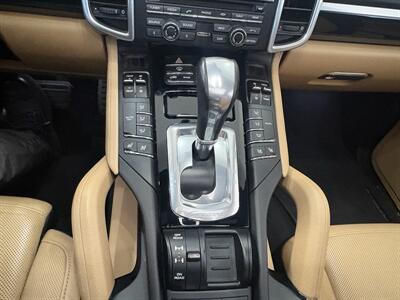 2016 Porsche Cayenne   - Photo 12 - Santa Cruz, CA 95062