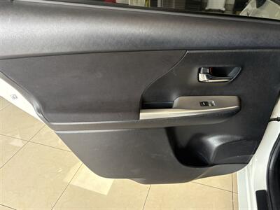 2015 Toyota Prius v Two   - Photo 19 - Santa Cruz, CA 95062