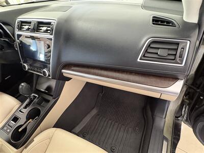 2018 Subaru Outback 3.6R Limited   - Photo 19 - Santa Cruz, CA 95062