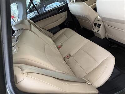 2018 Subaru Outback 3.6R Limited   - Photo 12 - Santa Cruz, CA 95062