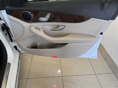 2017 Mercedes-Benz C 300   - Photo 20 - Santa Cruz, CA 95062