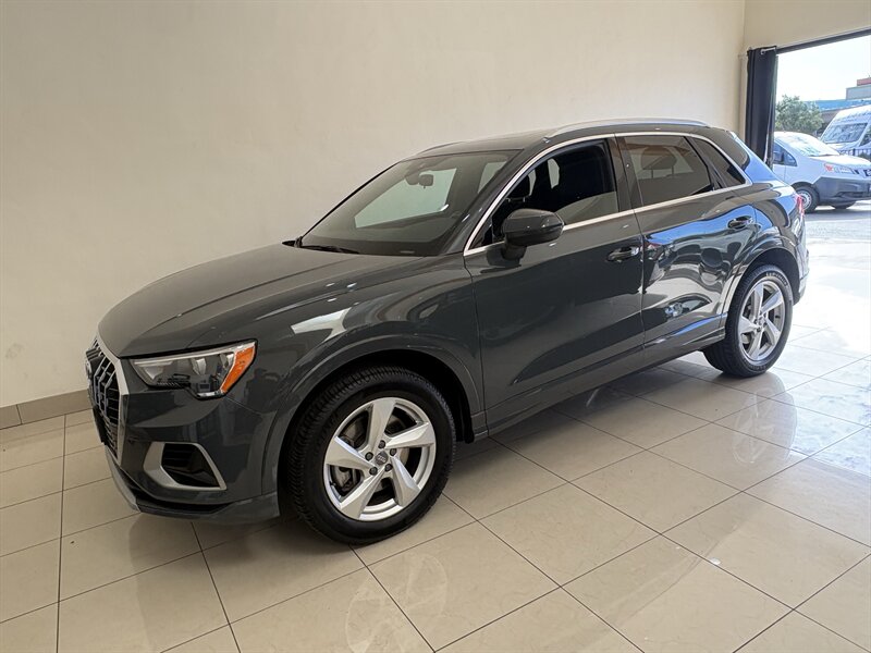 2020 Audi Q3 quattro Premium 40 T  