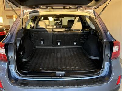 2017 Subaru Outback 2.5i Limited   - Photo 7 - Santa Cruz, CA 95062