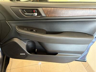 2017 Subaru Outback 2.5i Limited   - Photo 26 - Santa Cruz, CA 95062