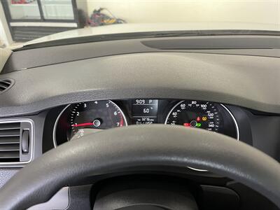 2017 Volkswagen Jetta 1.4T S   - Photo 11 - Santa Cruz, CA 95062