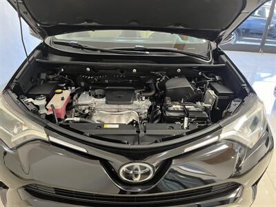 2017 Toyota RAV4 XLE   - Photo 8 - Santa Cruz, CA 95062