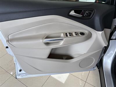 2017 Ford Escape Titanium   - Photo 20 - Santa Cruz, CA 95062