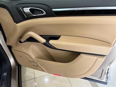 2016 Porsche Cayenne   - Photo 28 - Santa Cruz, CA 95062