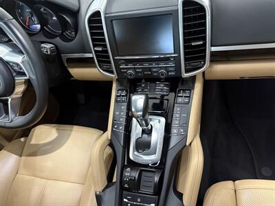 2016 Porsche Cayenne   - Photo 16 - Santa Cruz, CA 95062