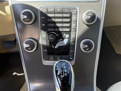2015 Volvo XC60 T5 Drive-E Premier   - Photo 10 - Santa Cruz, CA 95062