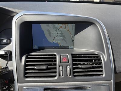 2015 Volvo XC60 T5 Drive-E Premier   - Photo 9 - Santa Cruz, CA 95062