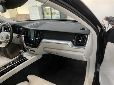 2019 Volvo XC60 T5 Momentum   - Photo 22 - Santa Cruz, CA 95062