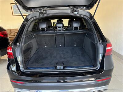 2018 Mercedes-Benz GLC GLC 300 4MATIC   - Photo 5 - Santa Cruz, CA 95062