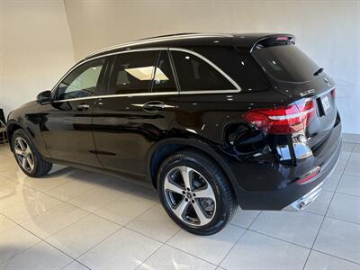 2018 Mercedes-Benz GLC GLC 300 4MATIC   - Photo 2 - Santa Cruz, CA 95062