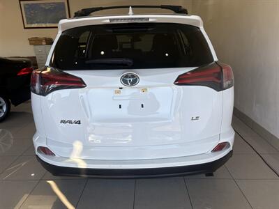 2018 Toyota RAV4 LE - Photo 5 - Santa Cruz, CA 95062