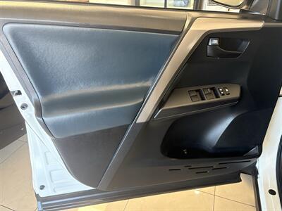 2018 Toyota RAV4 LE - Photo 17 - Santa Cruz, CA 95062