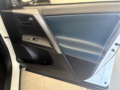 2018 Toyota RAV4 LE - Photo 14 - Santa Cruz, CA 95062