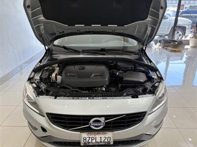 2018 Volvo V60 T5 Dynamic   - Photo 6 - Santa Cruz, CA 95062