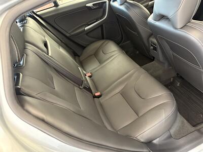 2018 Volvo V60 T5 Dynamic   - Photo 14 - Santa Cruz, CA 95062