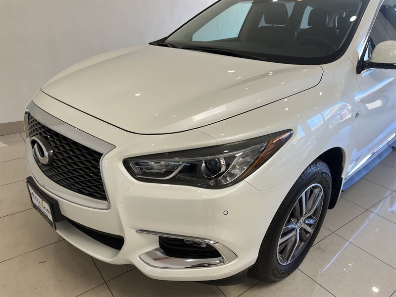 2017 INFINITI QX60 Base photo 3