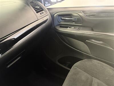2017 Dodge Grand Caravan SE   - Photo 20 - Santa Cruz, CA 95062