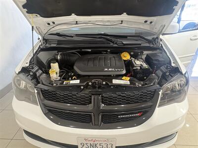 2017 Dodge Grand Caravan SE   - Photo 7 - Santa Cruz, CA 95062
