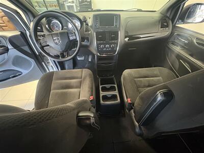 2017 Dodge Grand Caravan SE   - Photo 8 - Santa Cruz, CA 95062