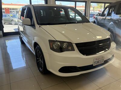 2017 Dodge Grand Caravan SE   - Photo 3 - Santa Cruz, CA 95062