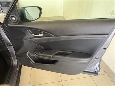2020 Honda Insight Touring   - Photo 19 - Santa Cruz, CA 95062