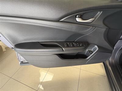 2020 Honda Insight Touring   - Photo 17 - Santa Cruz, CA 95062