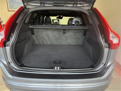 2016 Volvo XC60 T6 Drive-E   - Photo 6 - Santa Cruz, CA 95062