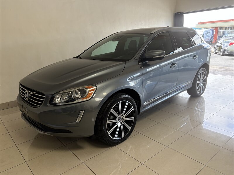 2016 Volvo XC60 T6 Drive-E's photo
