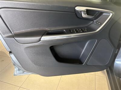2016 Volvo XC60 T6 Drive-E   - Photo 21 - Santa Cruz, CA 95062
