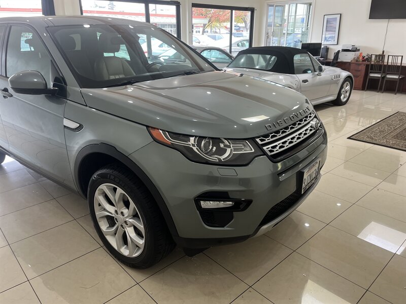 2015 Land Rover Discovery Sport HSE photo 4