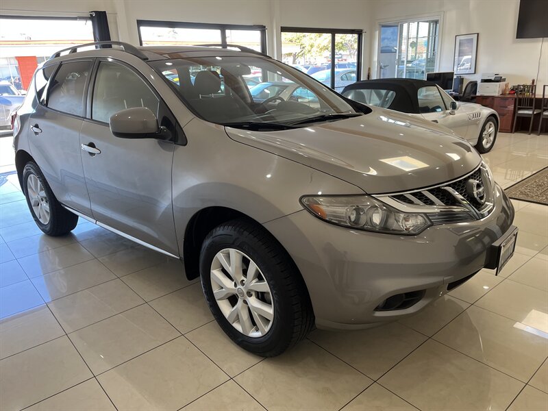 2012 Nissan Murano SV photo 2